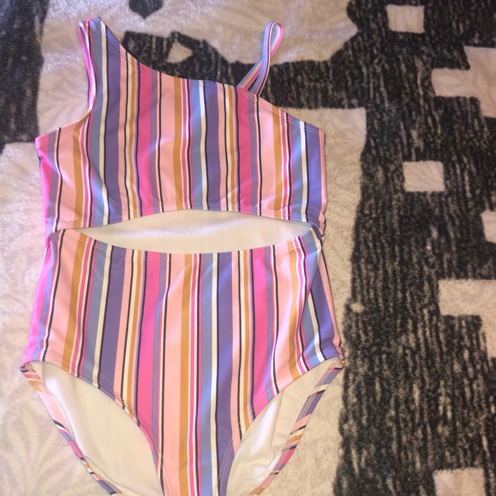 Bathing suit